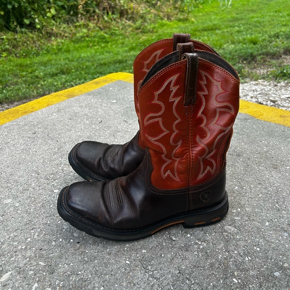 ARIAT Booth size 9.5 - Picture 11 of 14